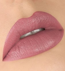 74_303-guby-glam-look
