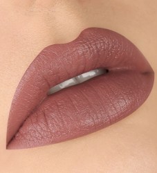74_304-guby-glam-look