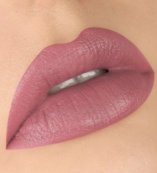 74_307-guby-glam-look