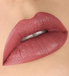 74_316-guby-glam-look