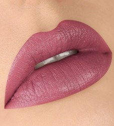 74_317-guby-glam-look